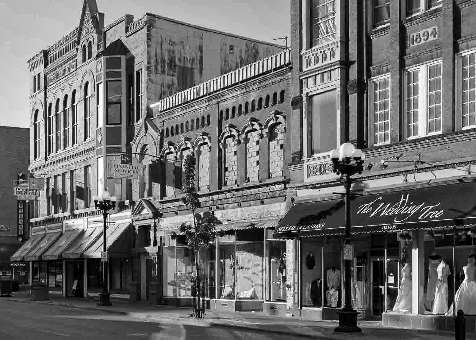 400 block of Main Street, 1994